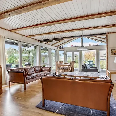 Three-bedroom Holiday In Casa de Férias